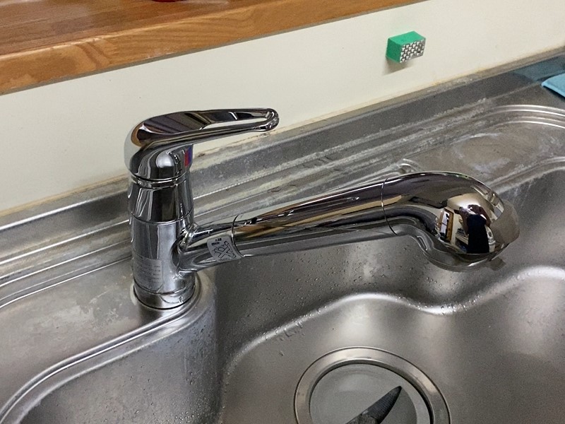 キッチンの蛇口（タカギみず工房 JA1031BA0N02）レバー下から水漏れの原因と修理方法は？